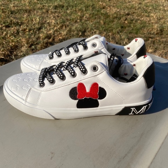 Disney Shoes - Disney Minnie Mouse Women Low-top Court Sneakers, shoe Size 8